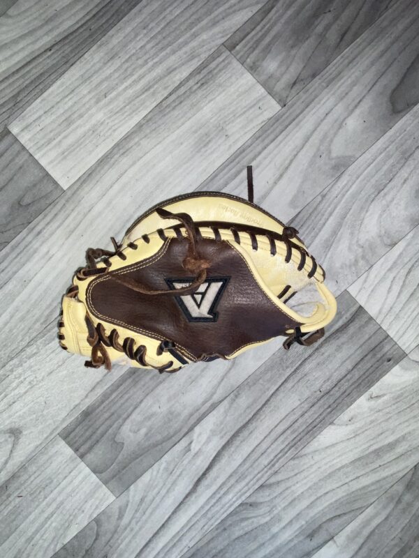 Akadema Professional Catchers Glove LHCatch