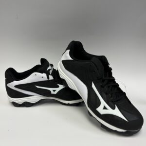 Black Mizuno 9.5 M Cleats