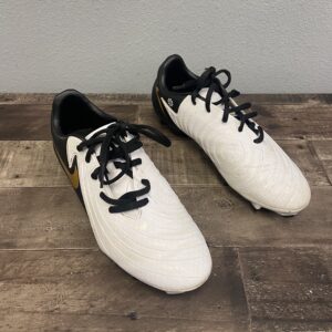 Nike Soccer Cleats size 7 (Copy)