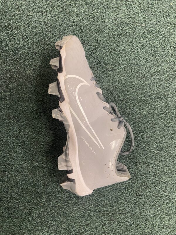 Grey Nike Diamond 6 kids