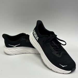 Hoka ARAHI 7.5M