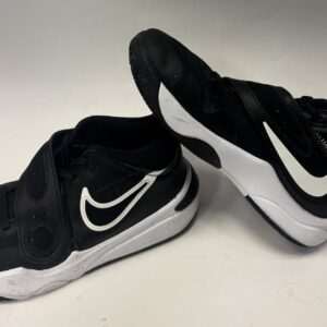 Nike Hustle 6.5Y